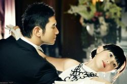 《锦绣缘华丽冒险》陈乔恩大尺度吻戏裸戏 滚床单激情照曝光 
