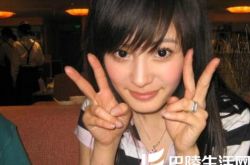 何炅圈中好友有杨幂吗？  王牌名嘴偏爱美艳洛晴川 