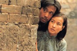 姜文刘晓庆电影《芙蓉镇》共同出演 讲述悲欢离合的故事 