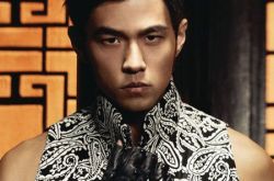 周杰伦谢霆锋电影《逆战》 两位帅气男神同台献影 