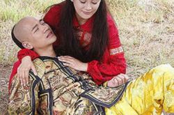 何晟铭成功强吻袁姗姗照片很有爱 雍正后宫追寻真爱 