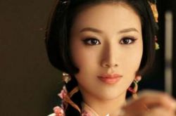 侯梦瑶古装图流出 《花木兰传奇》18日央视开播 