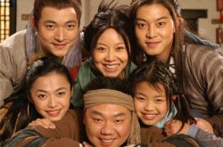 姚晨闫妮演过的电视剧《武林外传》  网友：风格很先锋时尚 