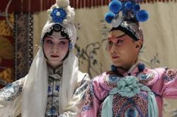 京剧大师梅兰芳有几个老婆  陈凯歌黎明创新演绎一代名伶 