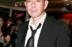 枭雄电视剧黄秋生剧情简介 兄弟之间面对国仇家恨的人性抉择 