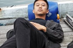 盘点烈日灼心剧照邓超出演被虐 黑眼圈出镜变路人 