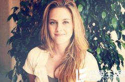 暮光之城之午夜阳光电影简介 人类与吸血鬼的爱情故事 