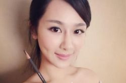 明星杨紫是谁的女儿 奥奥新剧入戏“想抽自己” 