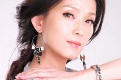 叶全真乌龙院剧照性感火辣  苦命女色诱老夫子吴孟达被揭穿 