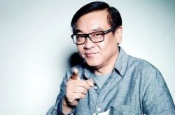 尔东升演的电视剧《飞燕惊龙》 黑白两道争夺“归元秘笈” 