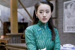 老九门丫头扮演者是谁？ 张启山为什么不救她 