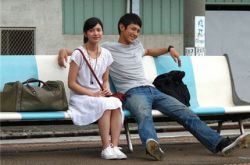 《那些人》初恋沈佳宜迷死人 “小清新”混搭“重口味” 