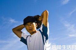 比赛开始电视剧剧情介绍 逃兵教练带领乡下棒球队赢得冠军 