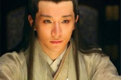 花千骨里面墨冰仙图片集锦 与赵丽颖醋吻惨遭删减 