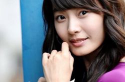 尹素怡电视有哪些 出演《天上女人》蛇纹短裙引韩剧新时尚 