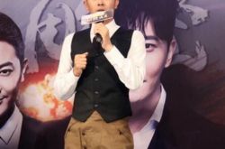 揭秘印小天最近演的什么电视剧 逗比印认真上演制服诱惑 