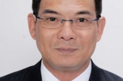 你看过李国麟演的鬼片猛鬼山坟吗 一部讲述与鬼魂之争的电影 