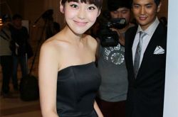 张晓龙侄女两人合演《让爱，靠近一点》 网友直呼哥哥好嫩呀 