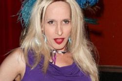 亚历克西斯·阿奎特老友记最后一演 变性成亚历克西斯？ 