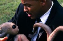 约翰尼·纳什维尔黑衣人帅气至极 看男神如何击败外星生物 