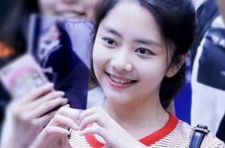 谭松韵电影叫什么名字 《微微》被网友赞“美少女天团” 