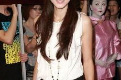 童爱玲迷离夜介绍 票房丰收人气爆棚 