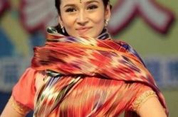 努尔比亚年龄多少 《乾隆与香妃》香妃“光”彩再度照人 