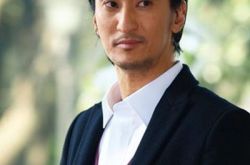 申贤俊金泰熙曾参演同一部剧 剧中饰演亲兄妹但性格迥异 