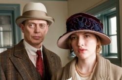 凯莉麦克唐纳大尺度演绎黑帮争斗  重口味场景挑战惊悚极限 