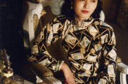 刘蕾图片优雅迷人 《上海往事》还原最真实老上海繁华风貌 