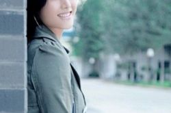 饶敏莉新玉观音吻戏照曝光 她渴望像安心一样幸福 