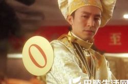 周星驰演的厨神电影《食神》一部经典美食题材的喜剧片 