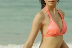 【图 】欣赏程怡比基尼图片 守婚如玉扮演至真闺蜜 