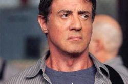 史泰龙主演的监狱电影介绍 与阿诺施瓦辛格上演硬汉逆袭记 