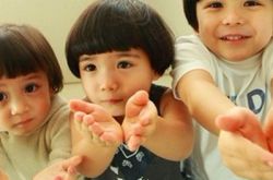 文梅森三兄弟图片出炉 《非常父子档》首映变葫芦娃 