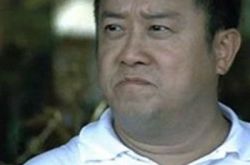 曾志伟演的黑社会电影《卧虎》  与郭羡妮大玩老少恋 