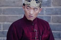 姜寒电影里演反一 带队午夜打劫团 