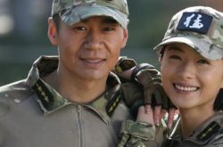 徐佳吴京安军旅电视剧之我是特种兵 看女特种兵的残忍训练 