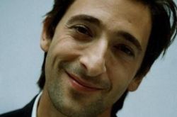 阿德里安·布劳迪电影《大轰炸》庆功 主演的他出席会场 