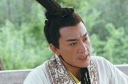 周里京主演的电影反腐枪声 演李六如心累到哭 