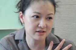 上海主持人袁鸣绯闻引热议 自曝怀孕生子纯属意外 