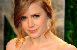 《魔法奇缘》艾米亚当斯图片美丽动人 童话的俗套被搬上银幕 