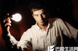 成人导演保罗托马斯电影《大师》 关于一个名为起因的教会 