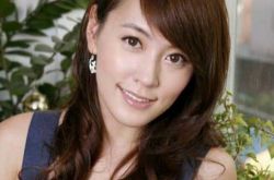 香港影视歌多栖女艺人蒋雅文功夫足球 参与演出演技受赞 