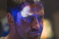 约翰尼韦斯默勒电影之真人游戏 看男主为家人浴血杀戮 