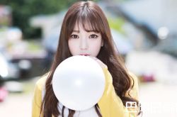 曝朴知贤甩平凡男友内幕 爆红后攀上高富帅