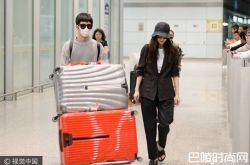 倪妮井柏然牵手同居狂撒狗粮 冯绍峰井柏然不尴尬吗