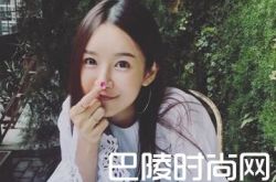 张子萱晒街拍近照 露大长腿网友呼叫陈赫