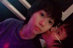 窦靖童获妹妹献吻 下巴纹身啥意思和周冬雨接吻是真的吗