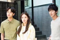 父子爱上同一个女人？韩剧<最佳的一击>竟然这么演！